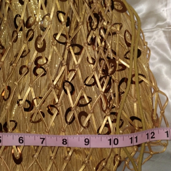 Sequin Bag in Shimmering Gold for that Special Occasion - Picture 8 of 12